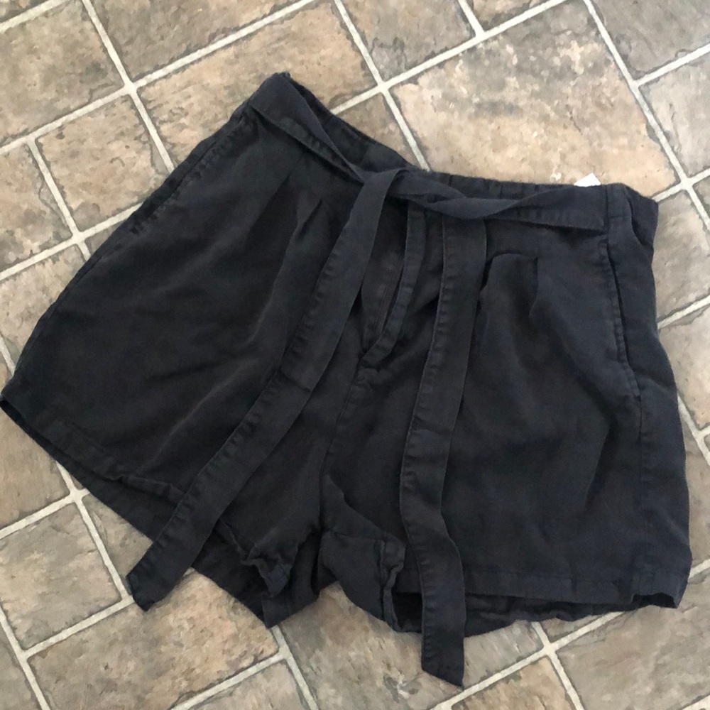 Vero Moda belted shorts